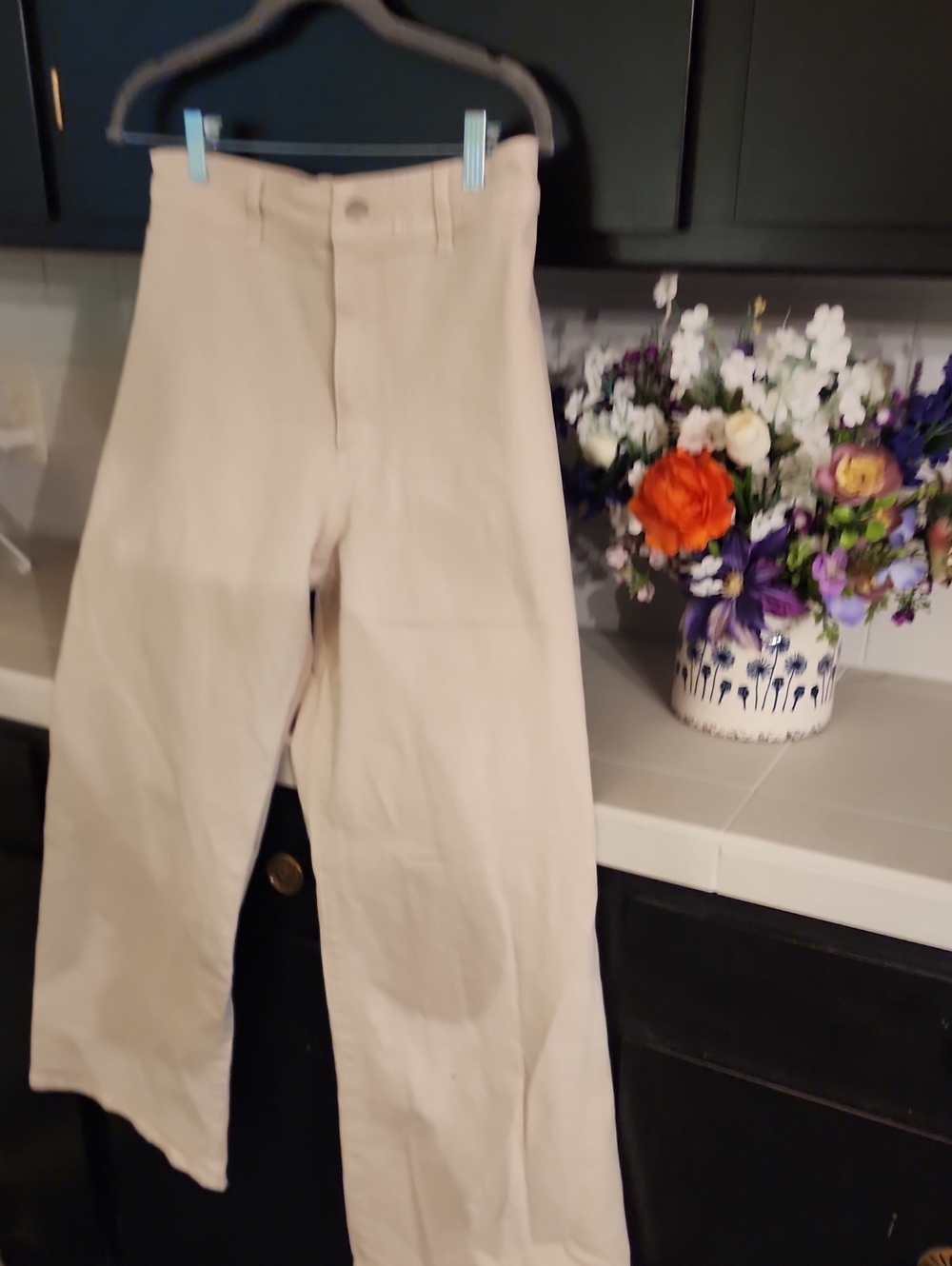 Universal Thread Women's Wide-Leg Jeans in Light Beige